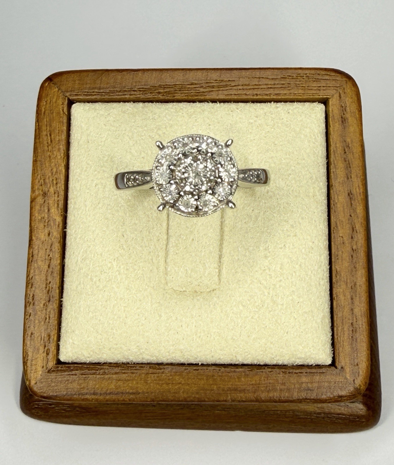 SK9 Allure Gems 925 Sterling Silver Diamond Halo Cluster Ring Size 7.25 3.15g