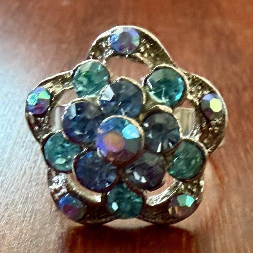 Vintage 90’s Boho Blue Green Crystal Rhinestone Flower Cluster Ring