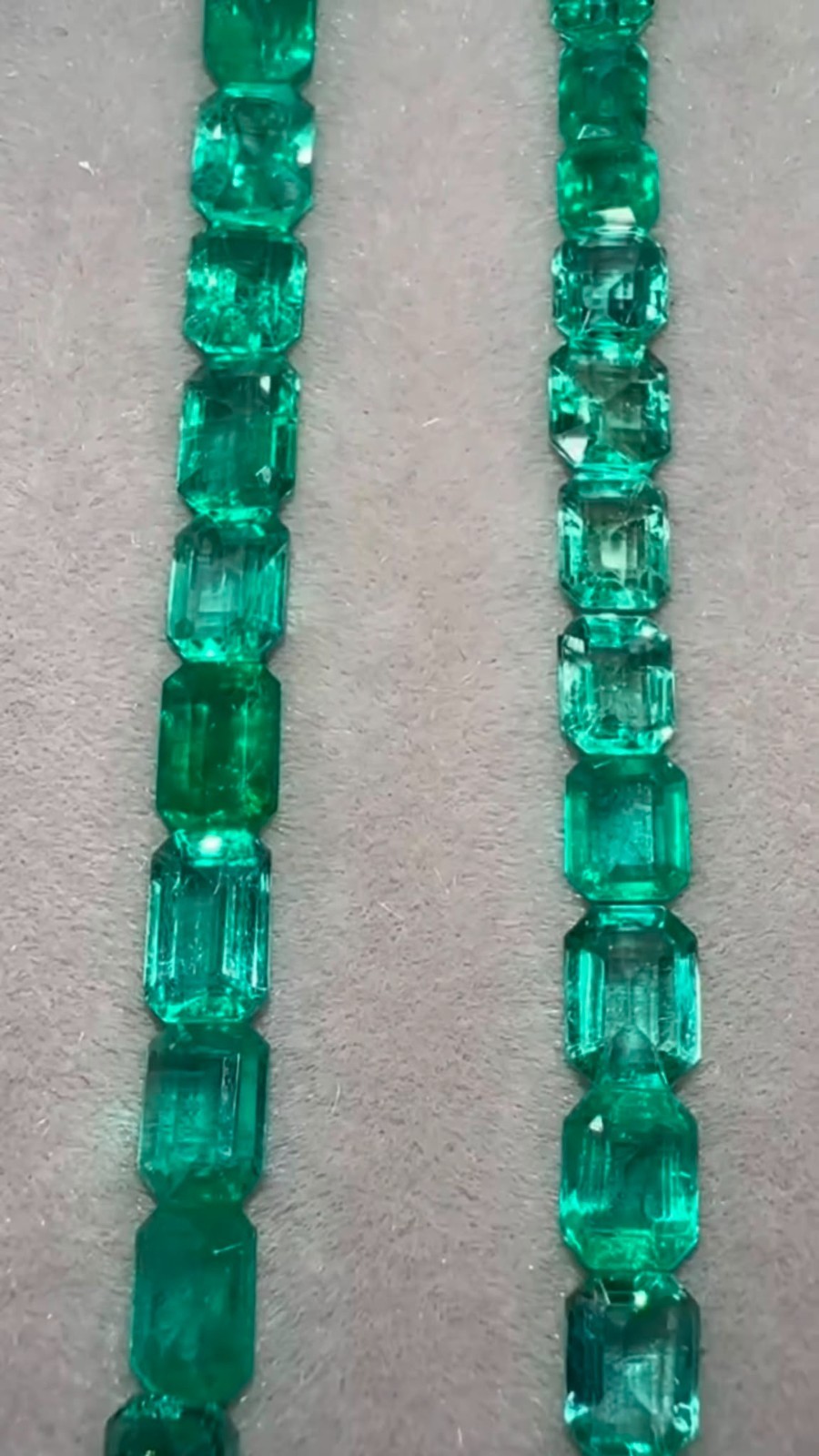 13.54Ctw Natural Rare Vivid Green Zambian Emerald