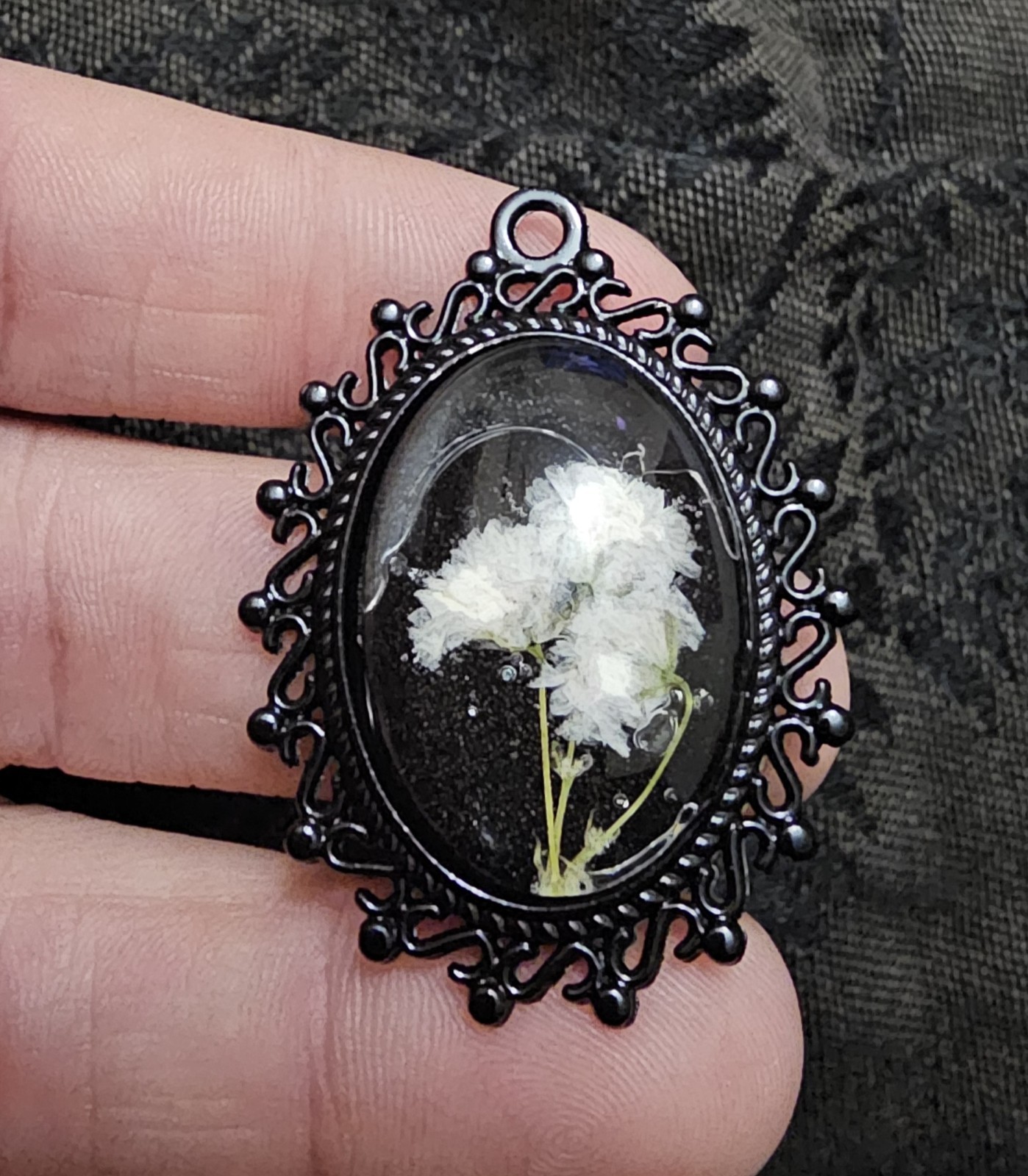 Black Gothic Oval Resin Pendant Real Baby’s Breath Flowers Handmade
