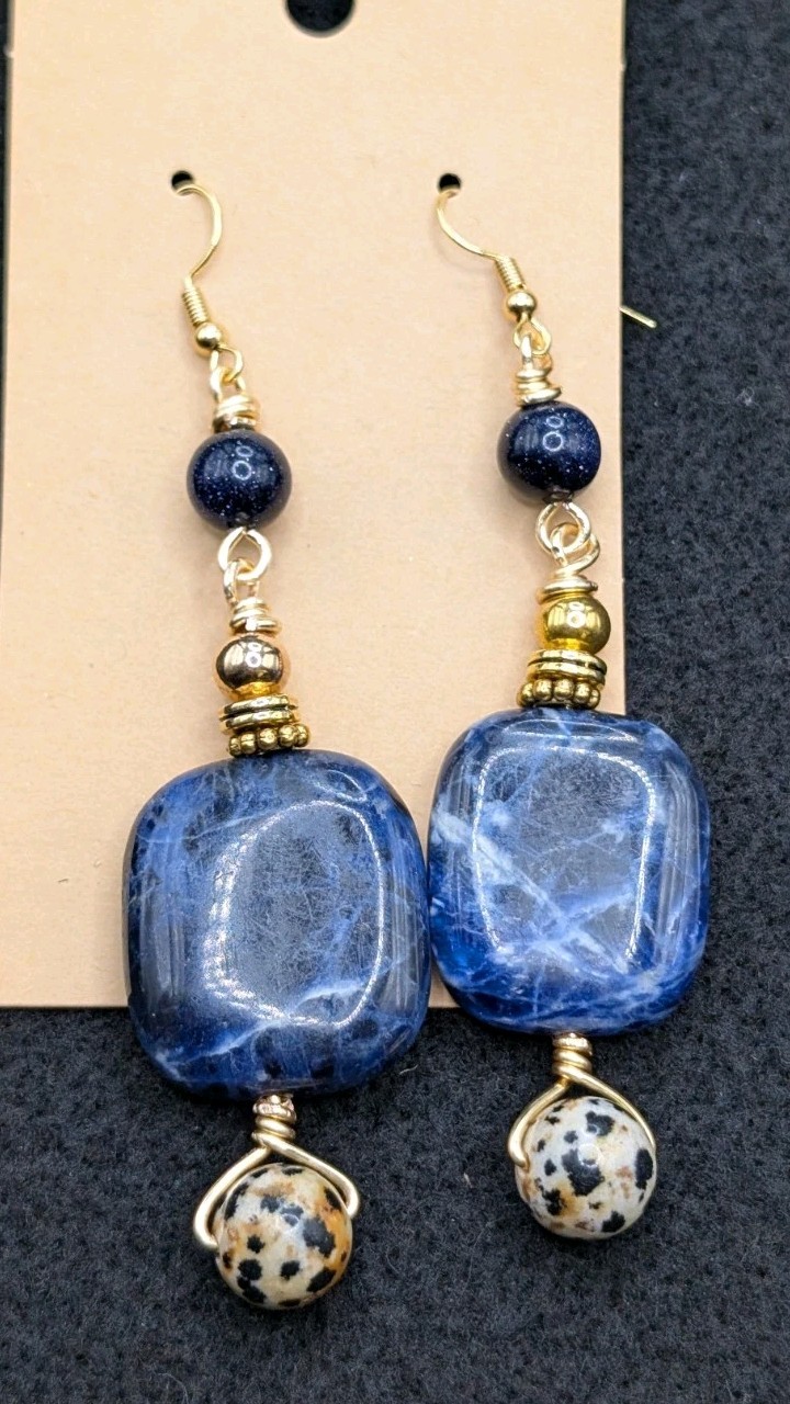 Women’s Artisan Stylish Boho Blue Beaded Drop Dangly Hook Earrings 💙🖤🩶🤍🤎