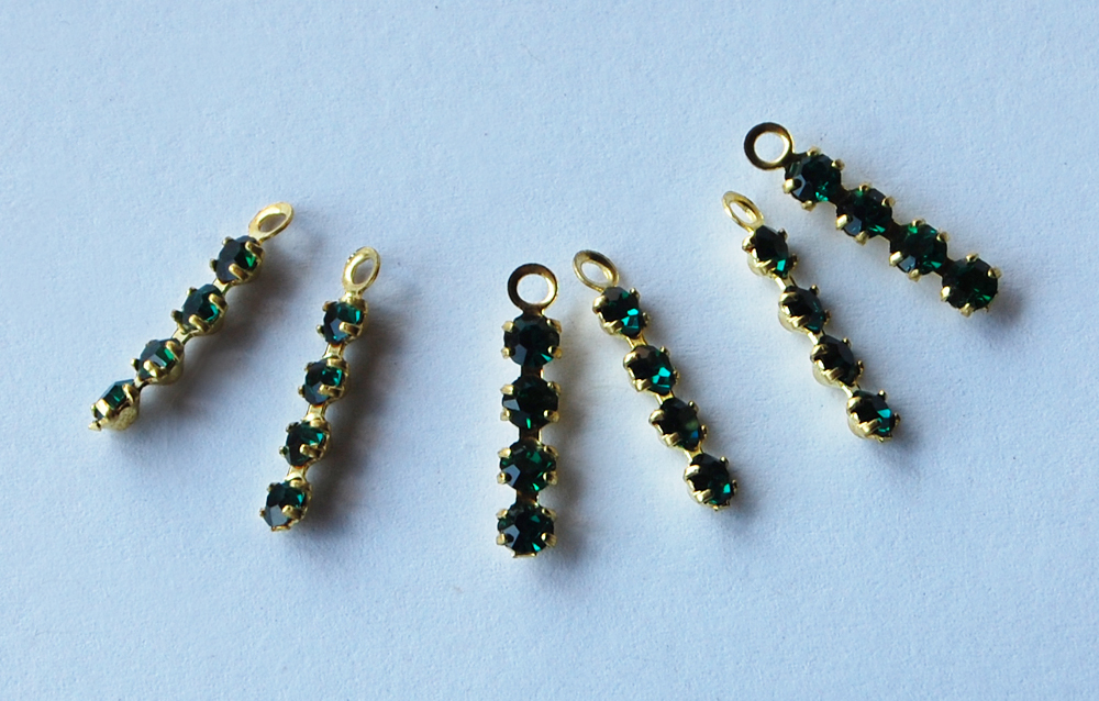 RHINESTONE BAR CHAIN DANGLE PENDANTS •18mm • ASSORTED COLORS