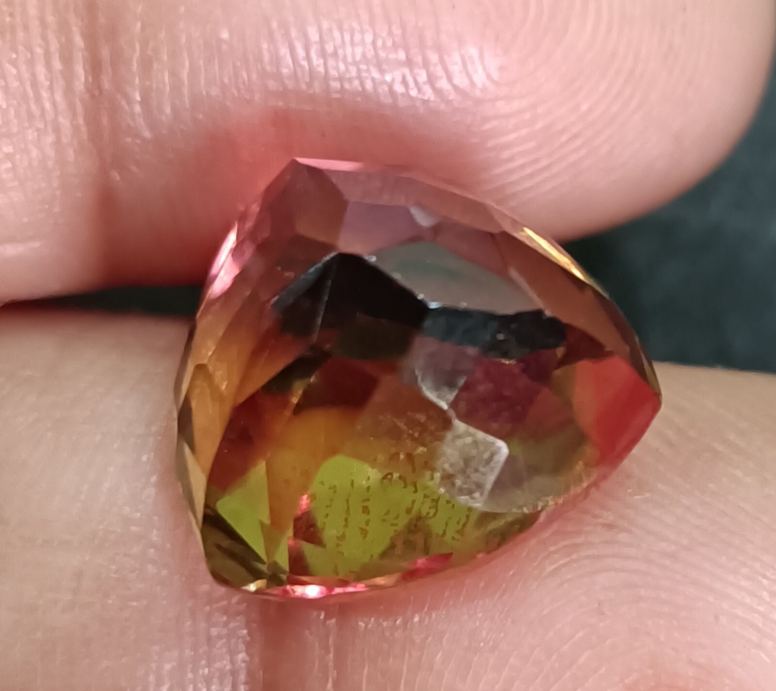 Certified 40.55 Ct Natural Trillion Cut Zultanite Color Changing Loose Gemstone
