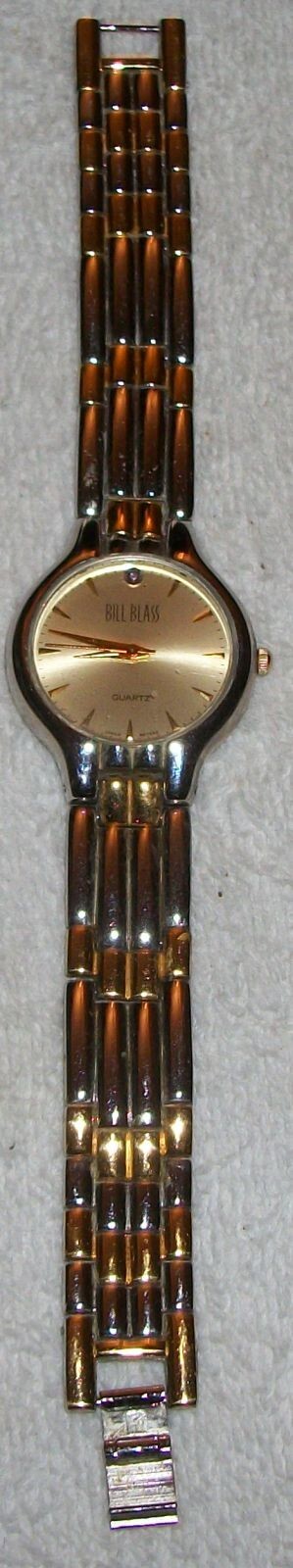 BILL BLASS Diamond 318-2035 Mens 2 TONE WATCH Runs Great New Battery