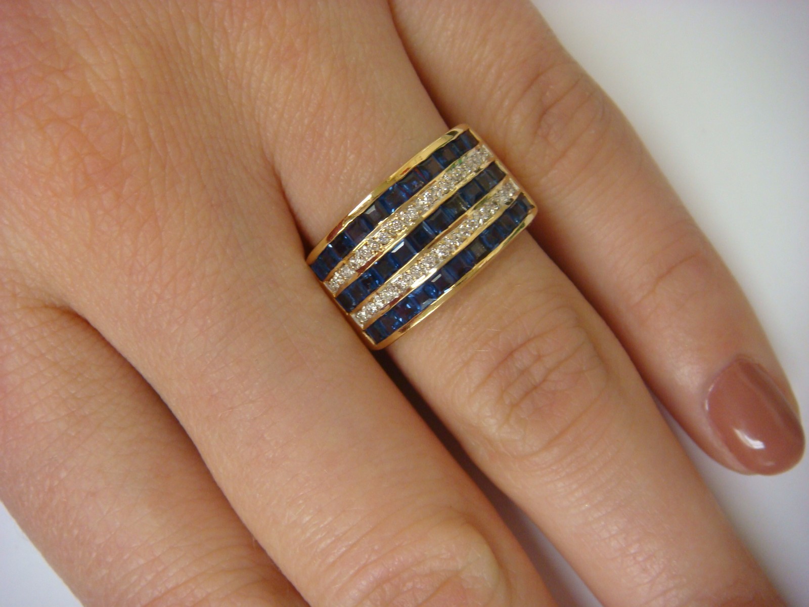 18K YELLOW GOLD 5 ROW SAPPHIRES AND DIAMONDS WIDE LADIES BAND 8.8 GRAMS