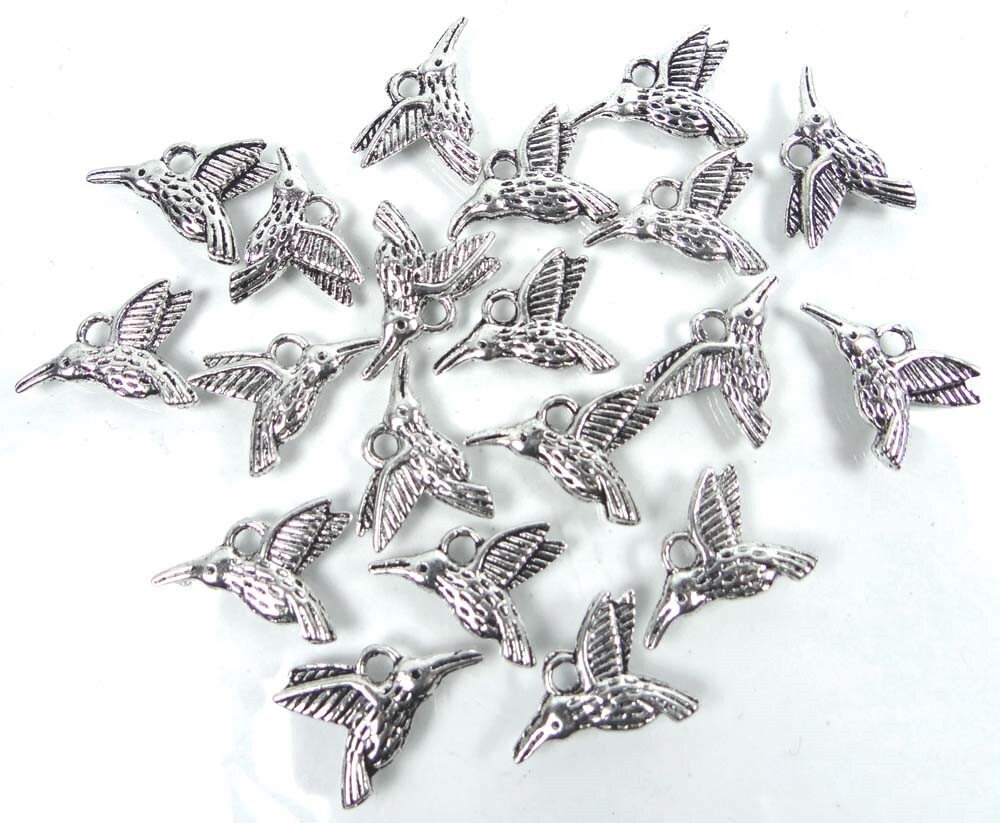 15 Antique Silver Pewter hummingbird Flying Bird Charm 12x16mm
