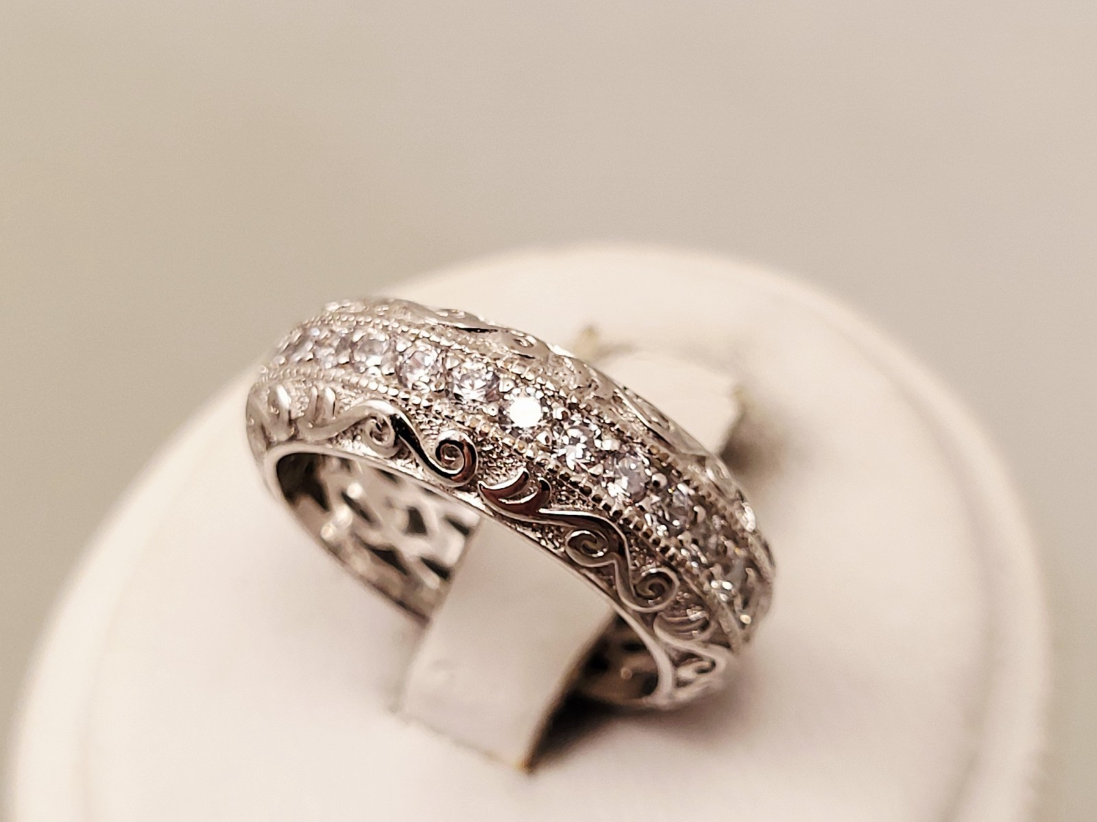 VANNA K for BELLA LUCE BEAUTIFUL ETERNITY STERLING SILVER CZ BAND RING SZ 6