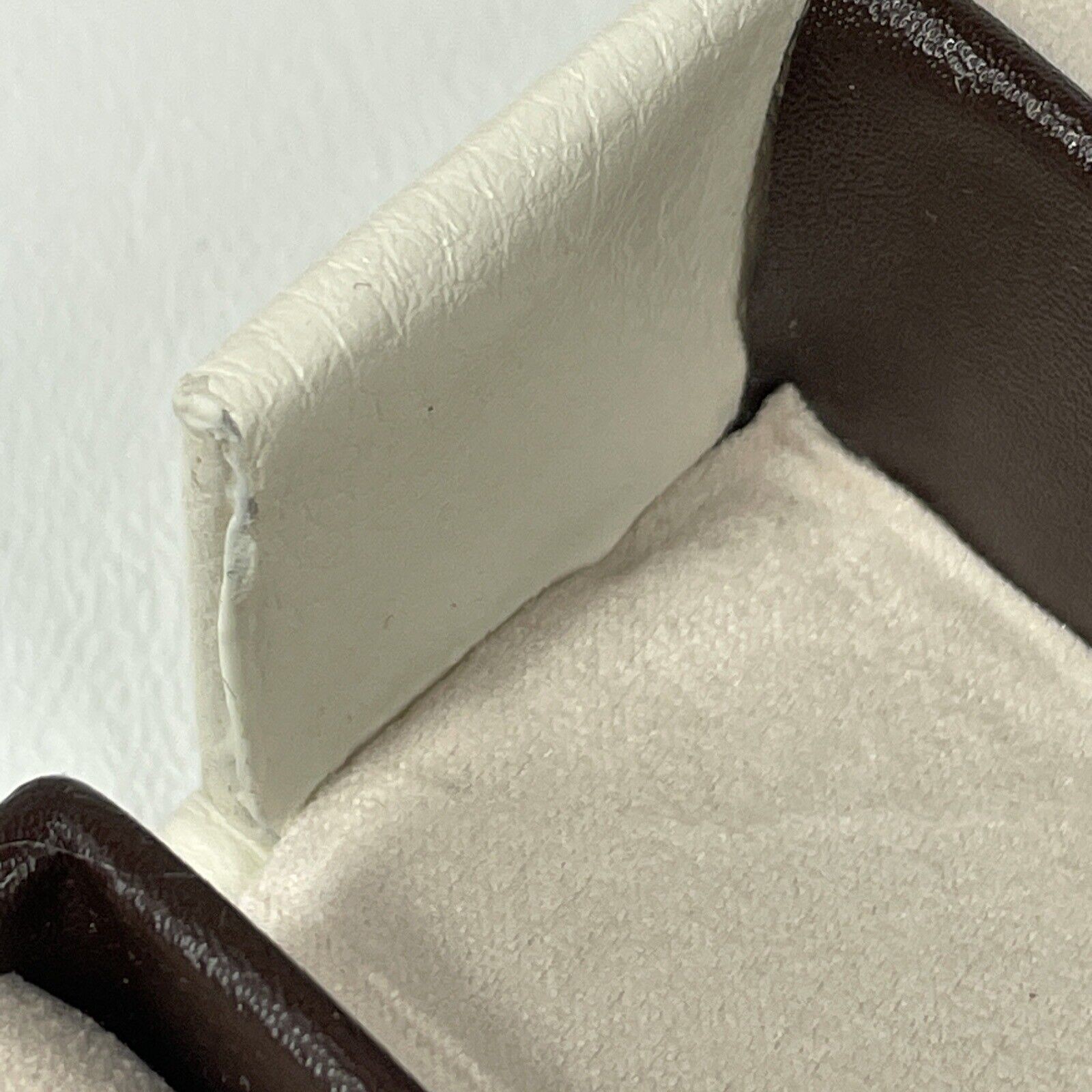 EUC BEY-BERK “Madeline” Ivory & Brown Leather Suede Folding Travel Jewelry Case