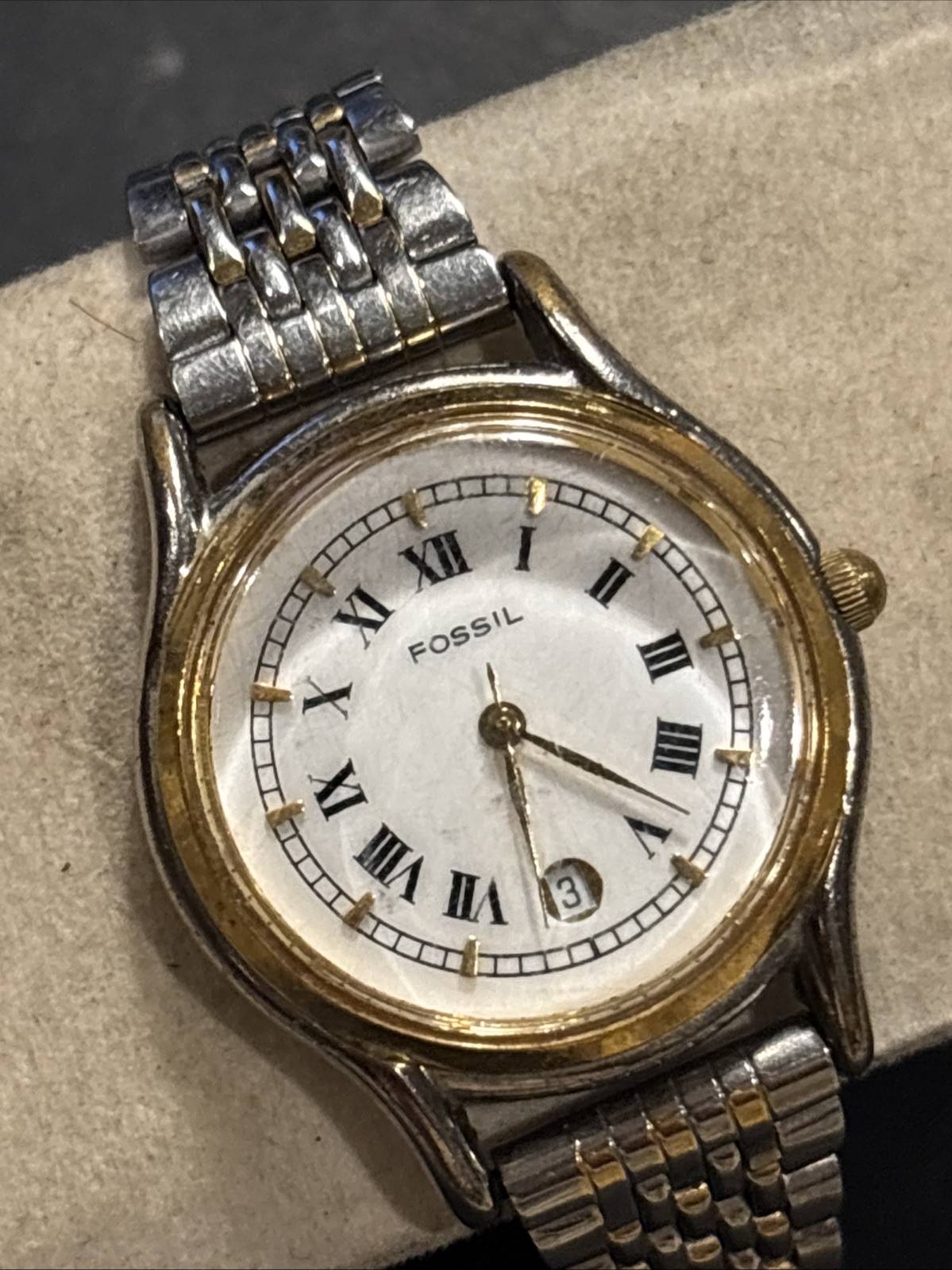 U50 Vintage Fossil Quartz Watch Lady 30mm Two Tone Roman Numerals Untested As Is