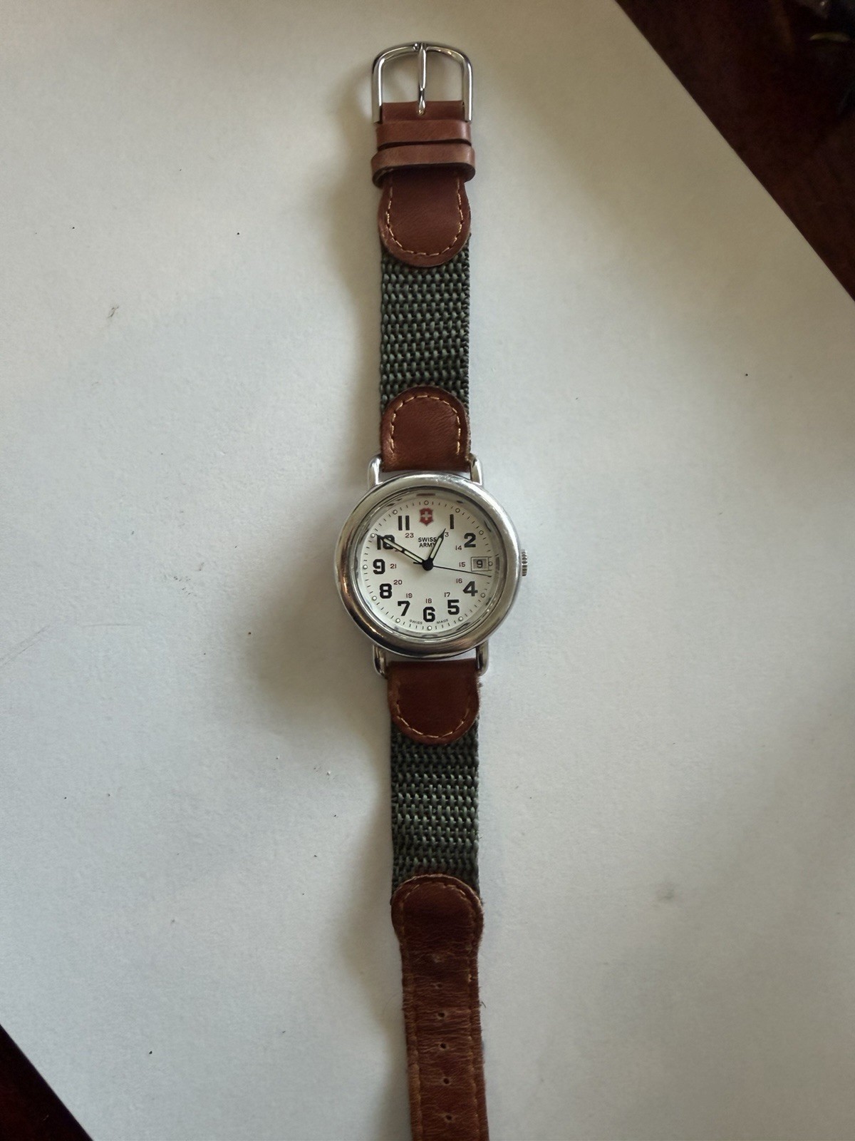 Victorinox Swiss Army Quartz Analog White Dial SS Case 100m Date Swiss Made