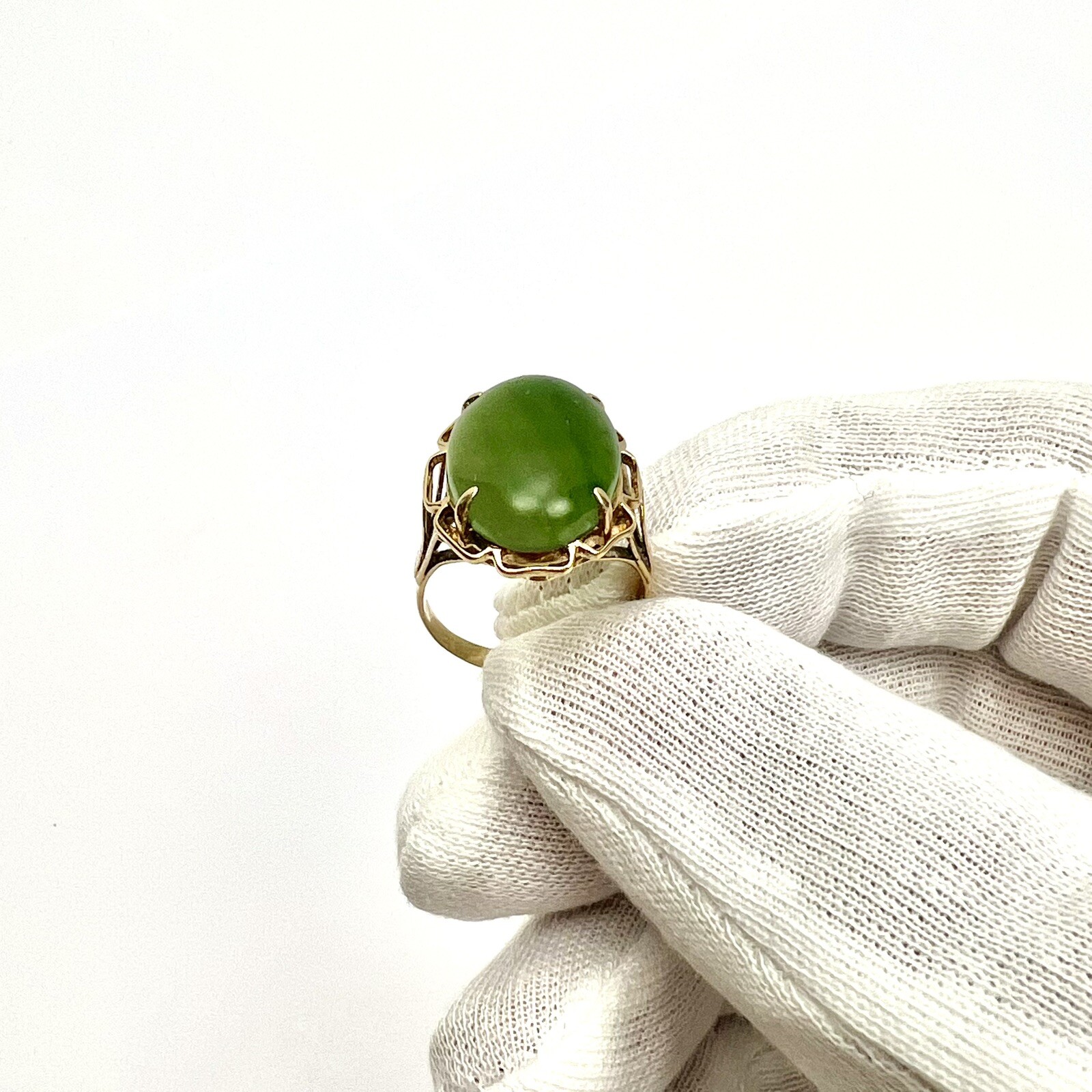 Vintage 14k Solid Yellow Gold Nephrite Jade Ring Sz 7.25 4.82g