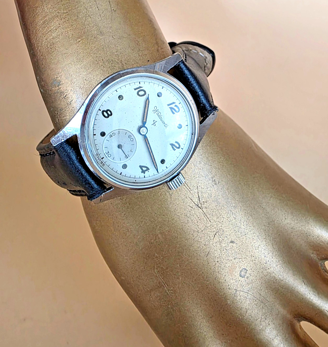 VTG Rare WADSWORTH 3072 Manual Wind Swiss Watch 31mm Serviced Men’s