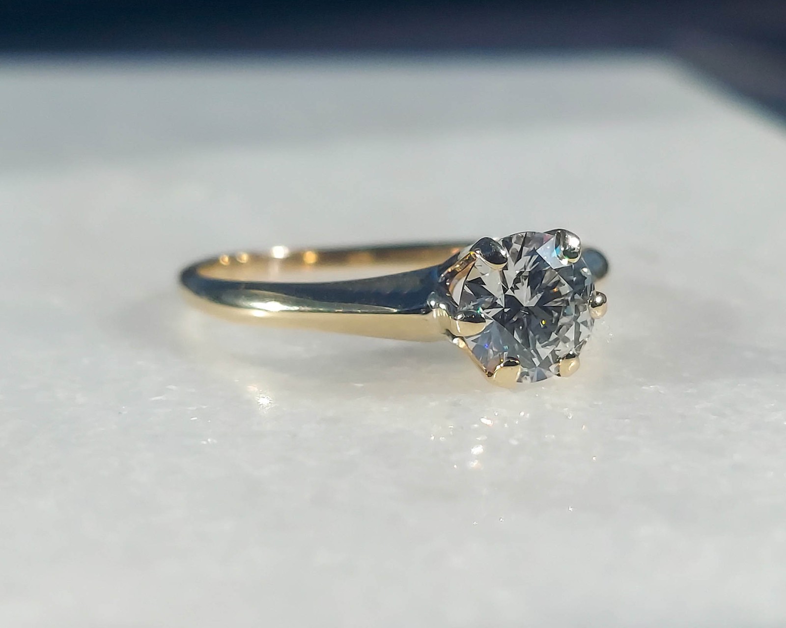 Engagement ring Size 8.25 10k gold ring, 1.0 carat certified. Solitaire ring