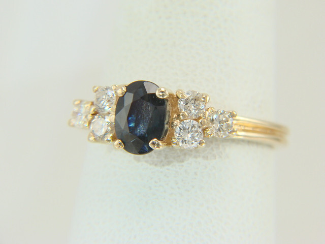 14K Yellow Gold Blue Sapphire & Diamond Cocktail or Right Hand Ring Size 7.25