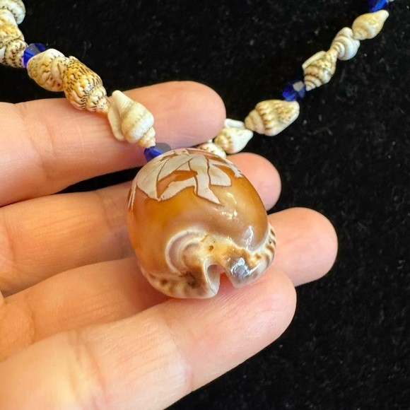 Vintage Necklace & Bracelet 2 Piece SET Carved Cameo VIRGO Conch Shell Pendant