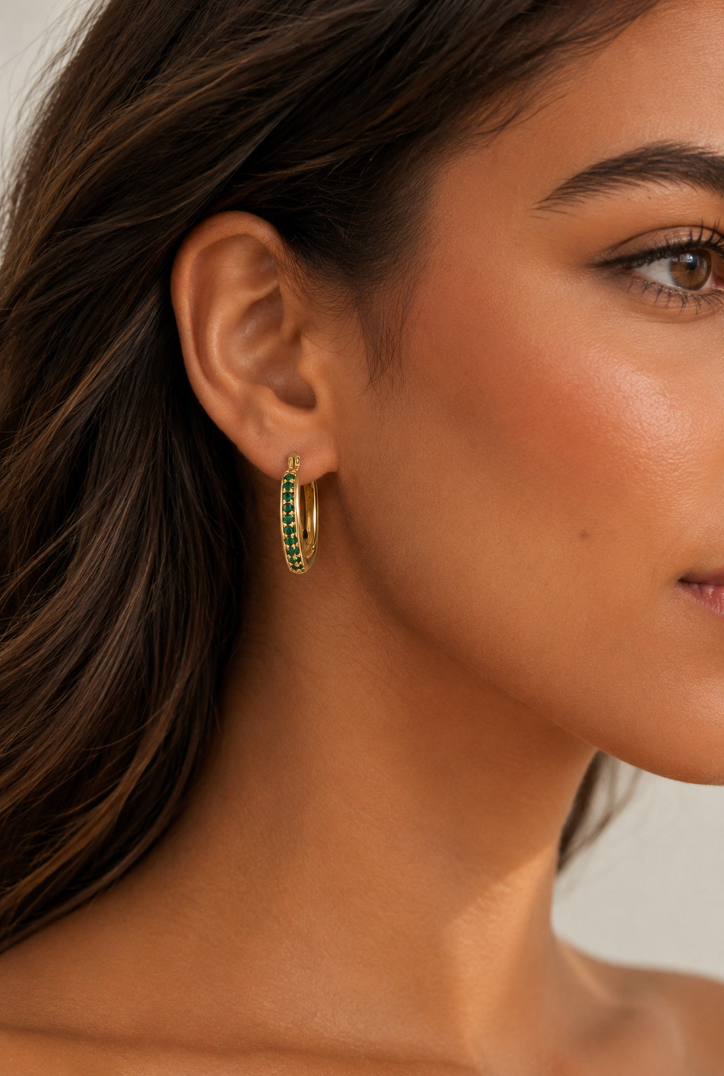 KURT GEIGER Women’s New Earrings Green Crystal Hoop Gold Tone 12.7 mm