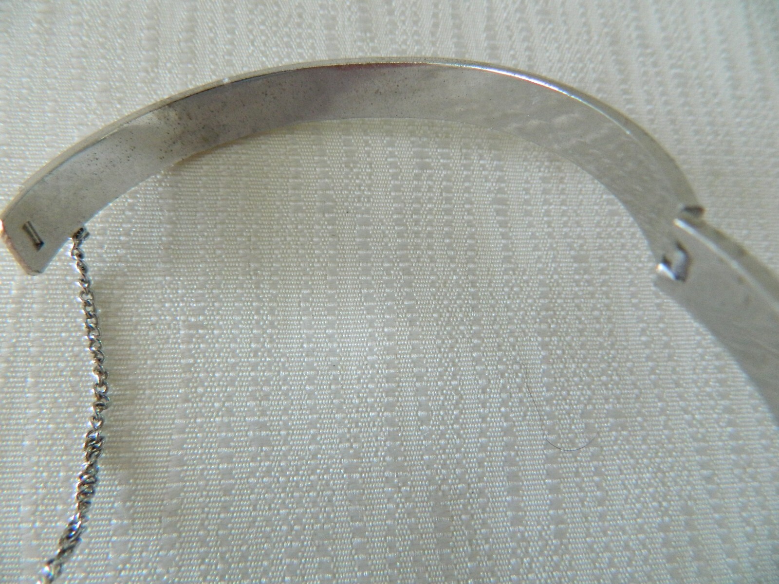 Vintage BRACELET Bangle ETCHED Silver Color With Safety Chain Jewelry