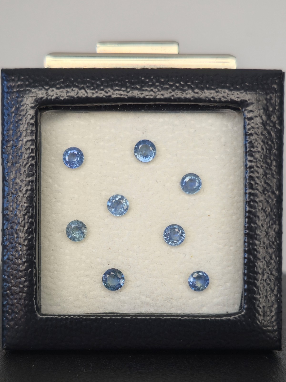 Rare Cornflower Blue Sapphire Suite 2.43 Carat Round Cut Clean Gemstones x 8 ✨️