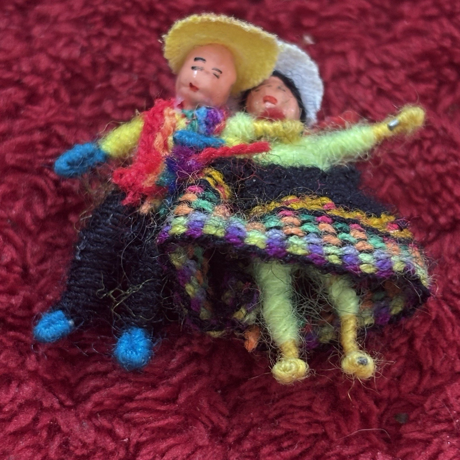 Vintage Handmade Folk Dancing Couple Brooch Pin – Multicolour Yarn Outfits