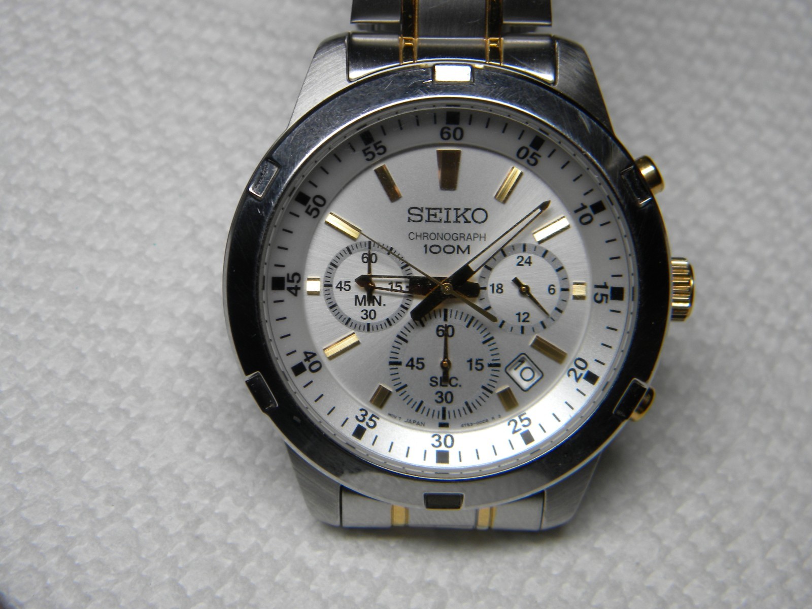 Seiko Chronograph 100M 4T53-00C0 with White Dial Very Short Band is Running