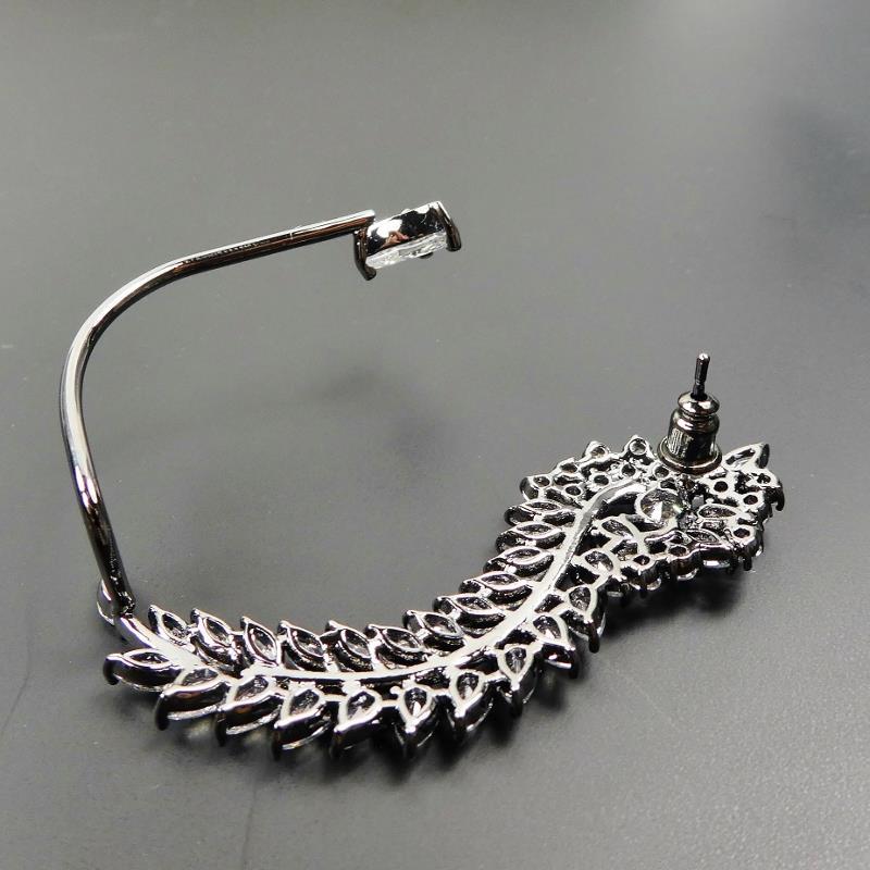 SINGLE RIGHT SIDE CZ Cluster Large Wing Earring Ear Cuff Crawler Climber
