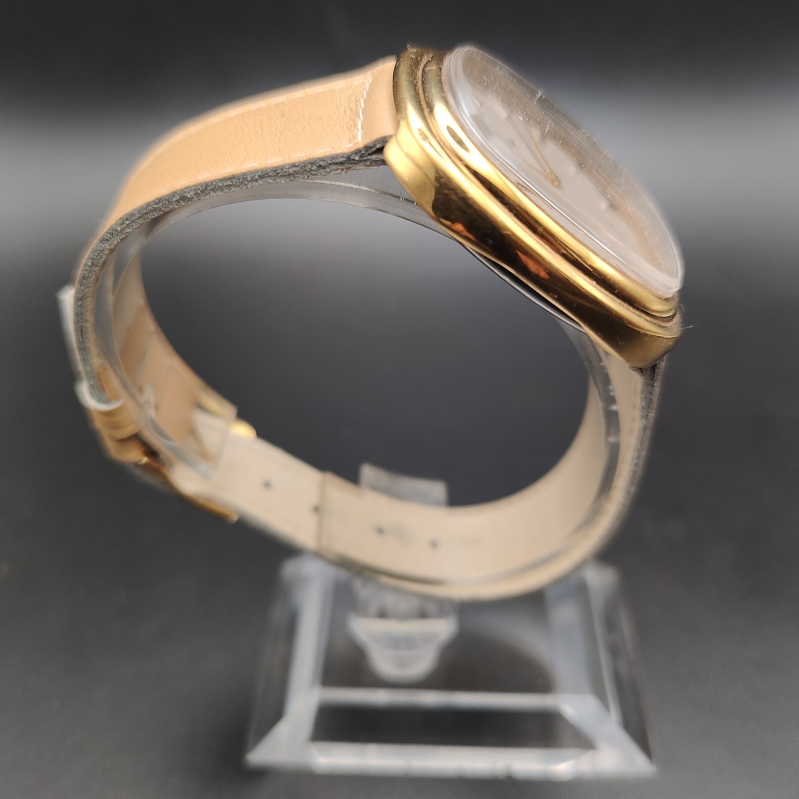 Enicar Tv Case Jumbo 36x38mm Vintage Watch Cal.Peseux Series 7000