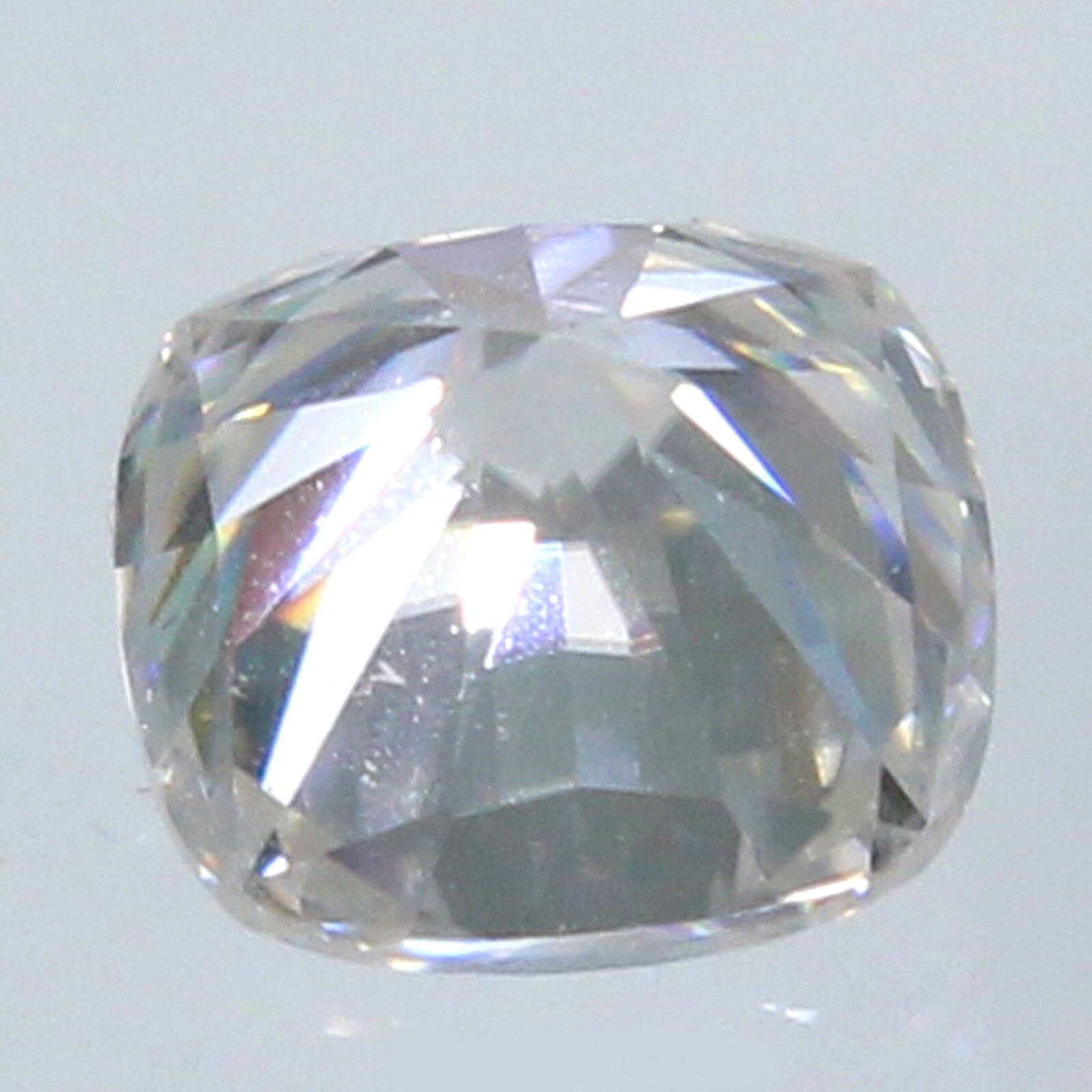 Natural DE Color VVS1 Brilliant Cut White 5×5 MM Cushion Loose Diamond