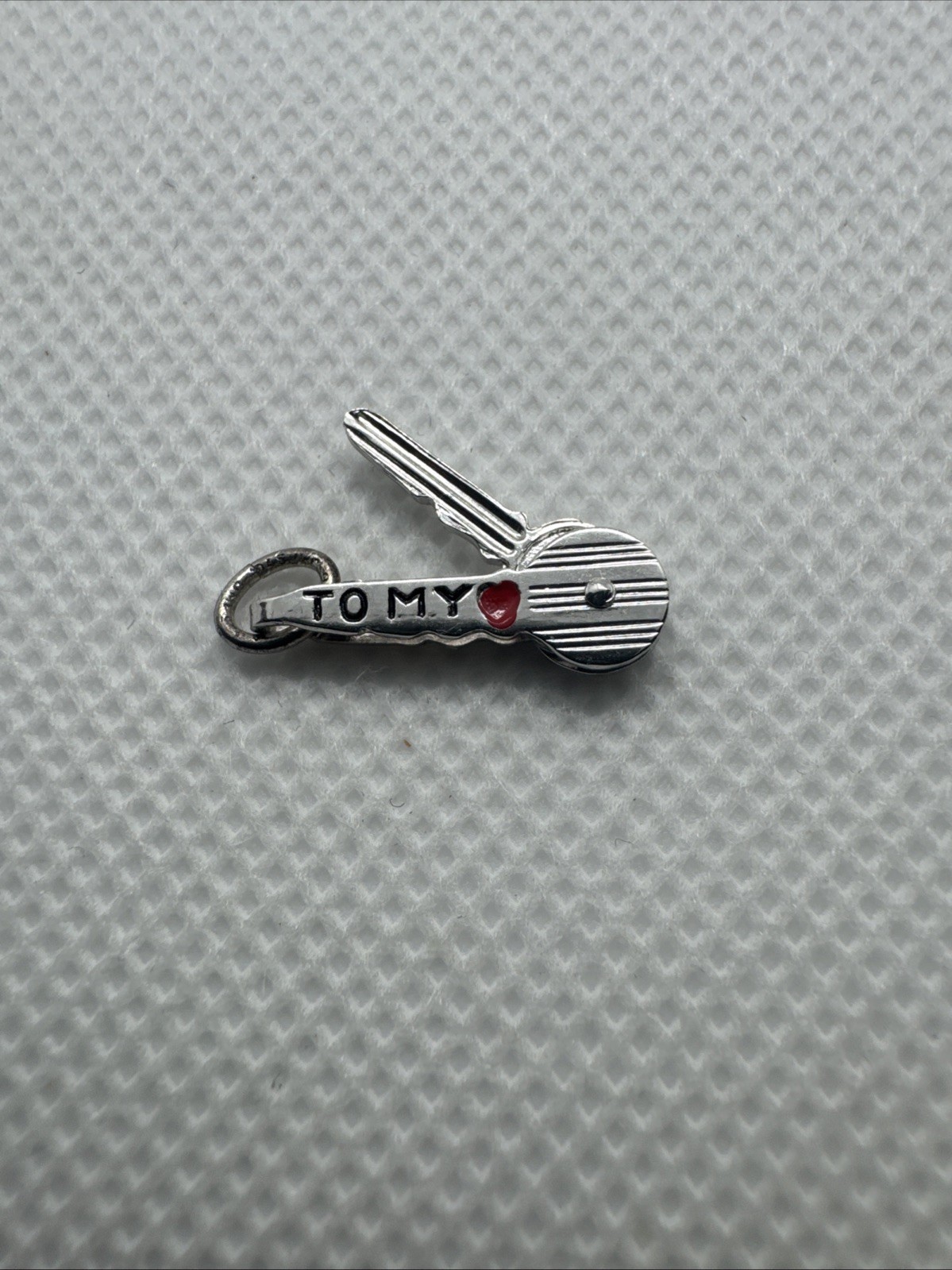 Sterling Silver 925 “Key To My Heart” Enamel Charm Moveable Hinge Vintage C13