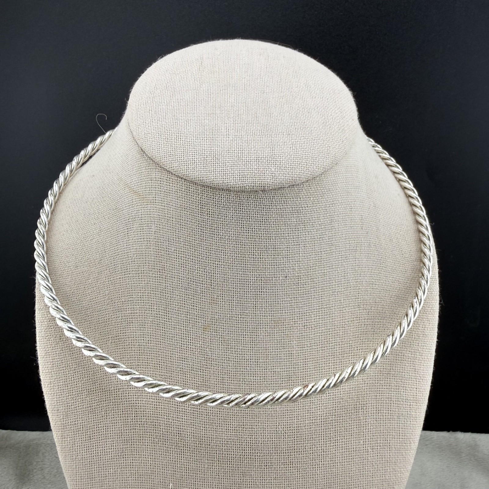 Vintage Torque Collar Necklace Silver Tone Twisted Wire 17”