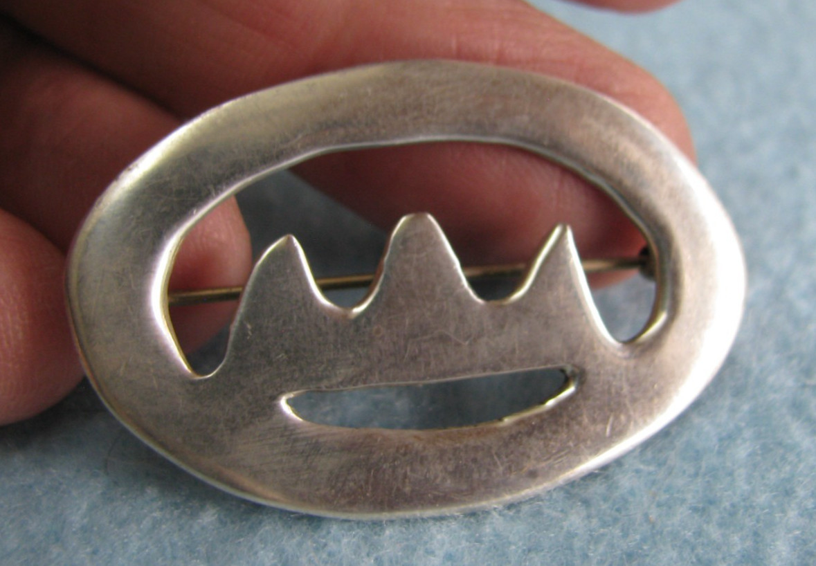 Vintage Native American or Mexico Sterling Silver Modernistic Pin, 7.71 Grams