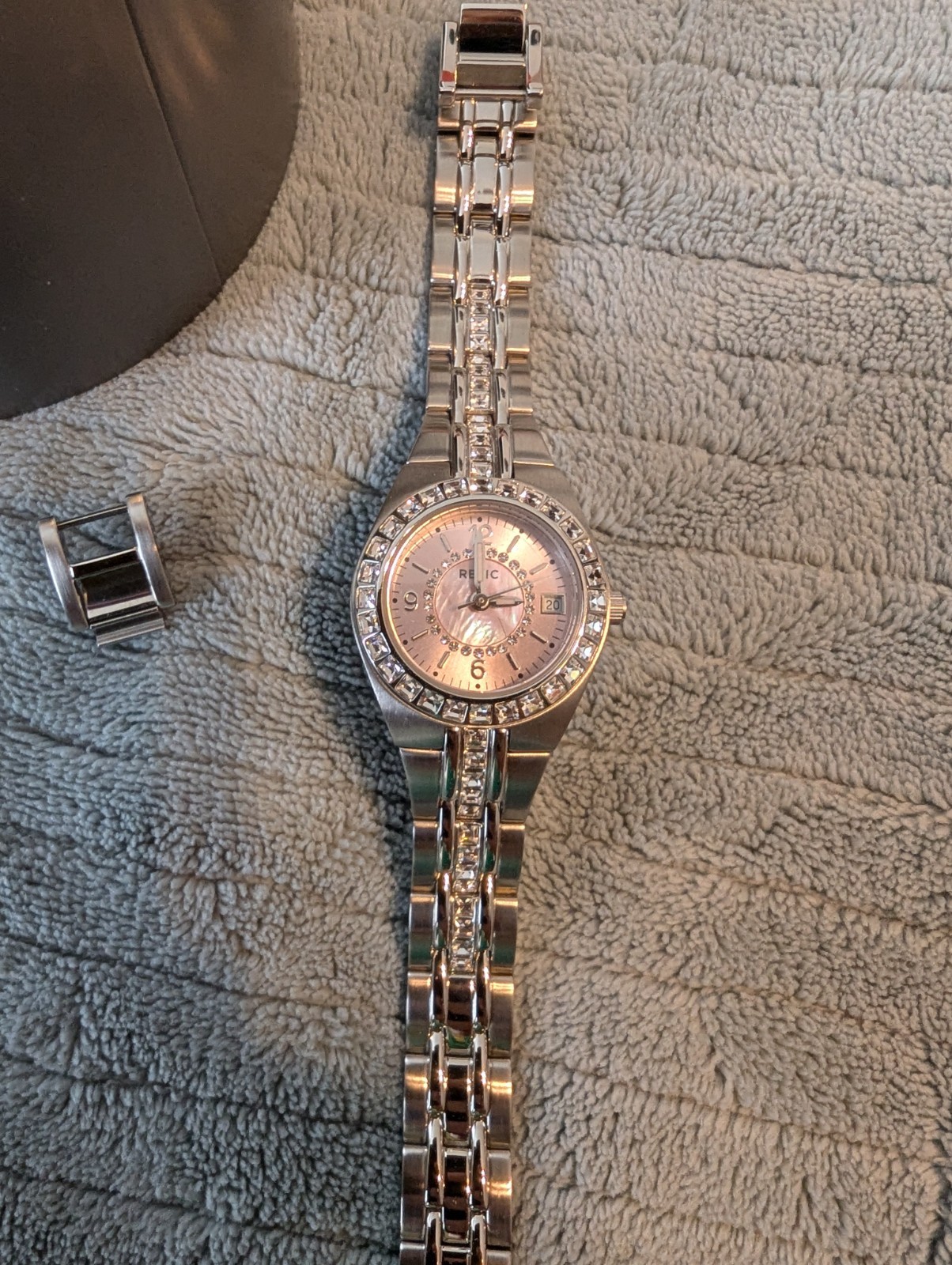 Relic By Fossil Queen’s Court Watch All Stainless Steel ZR11787 26mm Womens