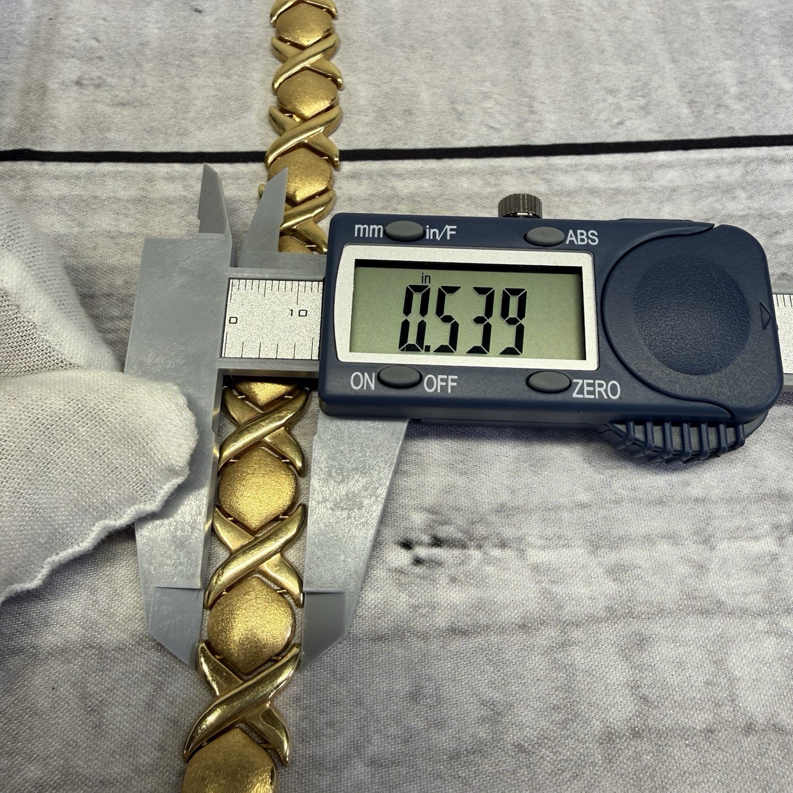 14k Yellow Gold XOXO Hugs & Kisses 7.5” Bracelet VTG 585 Stamped Maker Mark