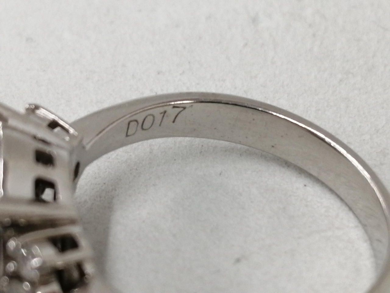 PT900 Ring Size 12 Clear Stone With Grey Used