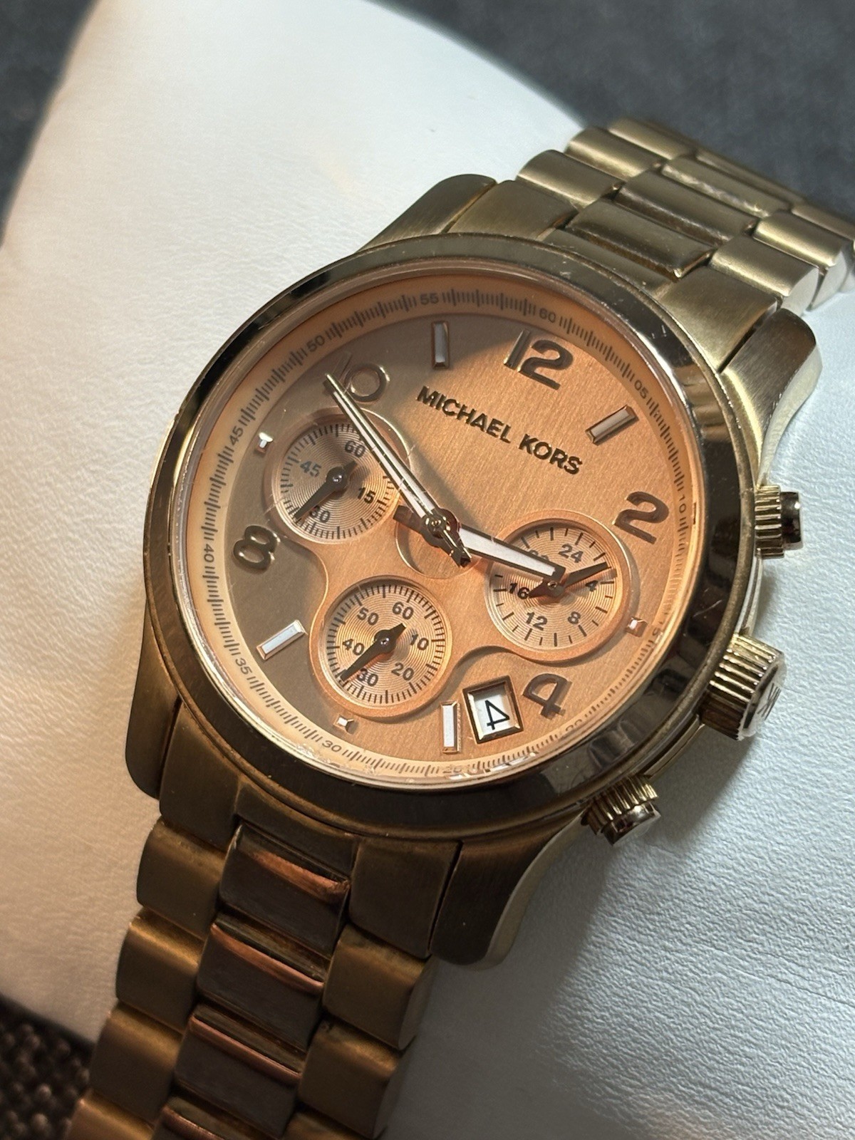 Michael Kors Women’s Runway Rose Gold-Tone Chronograph Watch MK5128 New Battery