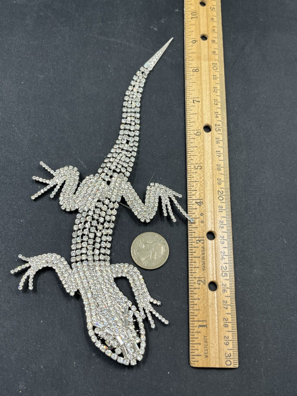 Butler & Wilson Signed Clear Rhinestones Articulated Lizard Brooch 9.5” In Box