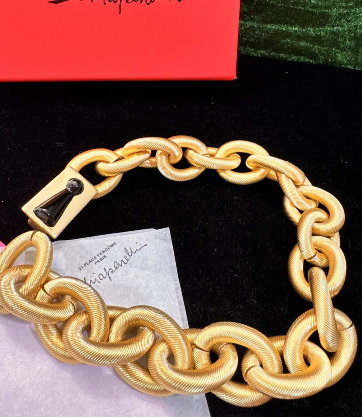 Schiaparelli INSPIRED Simple Keyhole Geometric Coarse Necklace Series NEW
