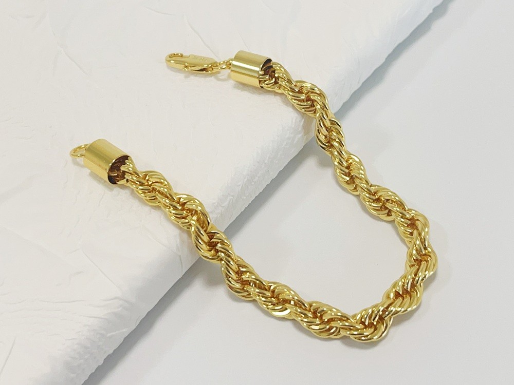 18K Gold Bangle Bracelet, Size 8.5 Mm Width, 23 Cm Length