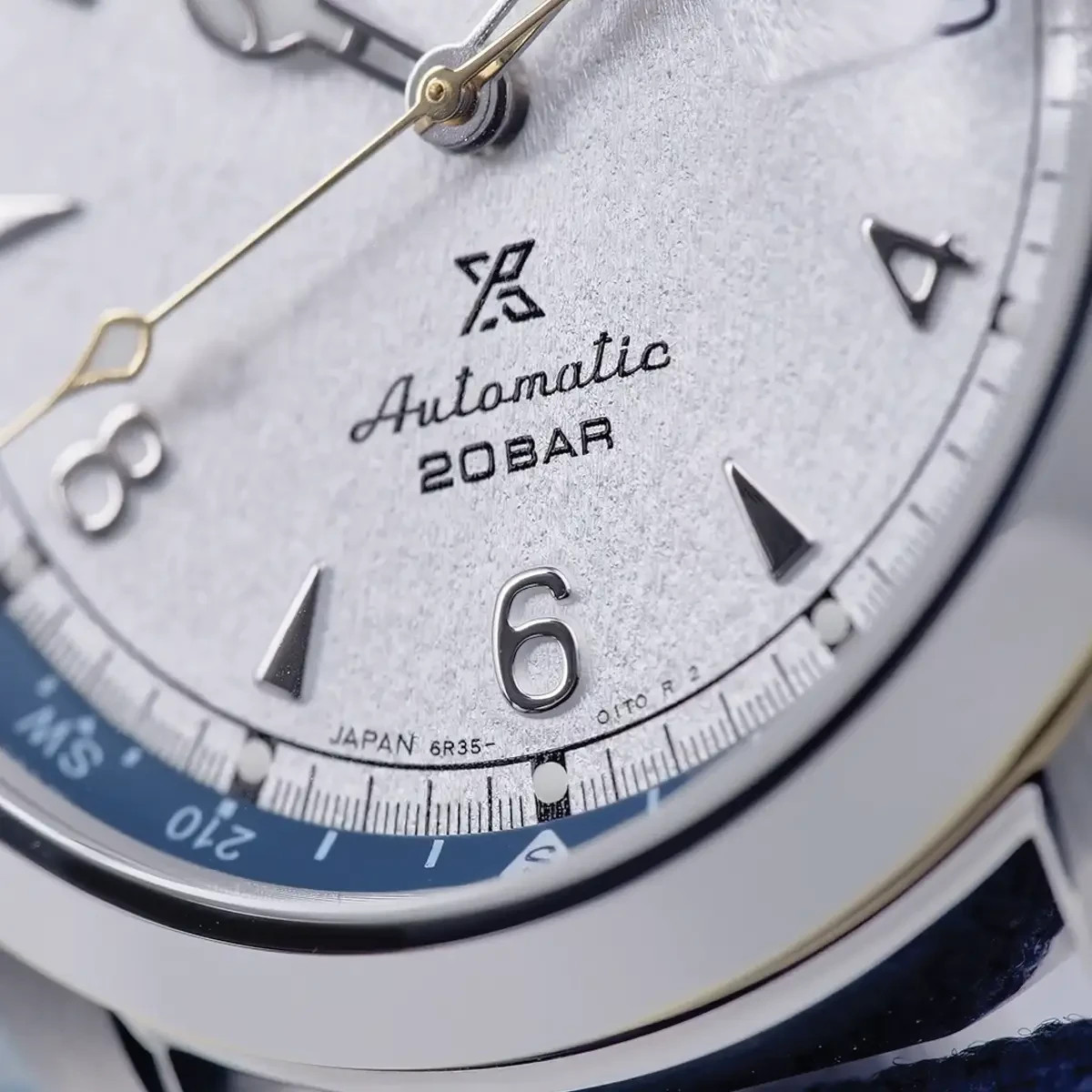 Seiko Prospex Alpinist “Snowy Mountain Crests” Limited Edition – SPB532J1