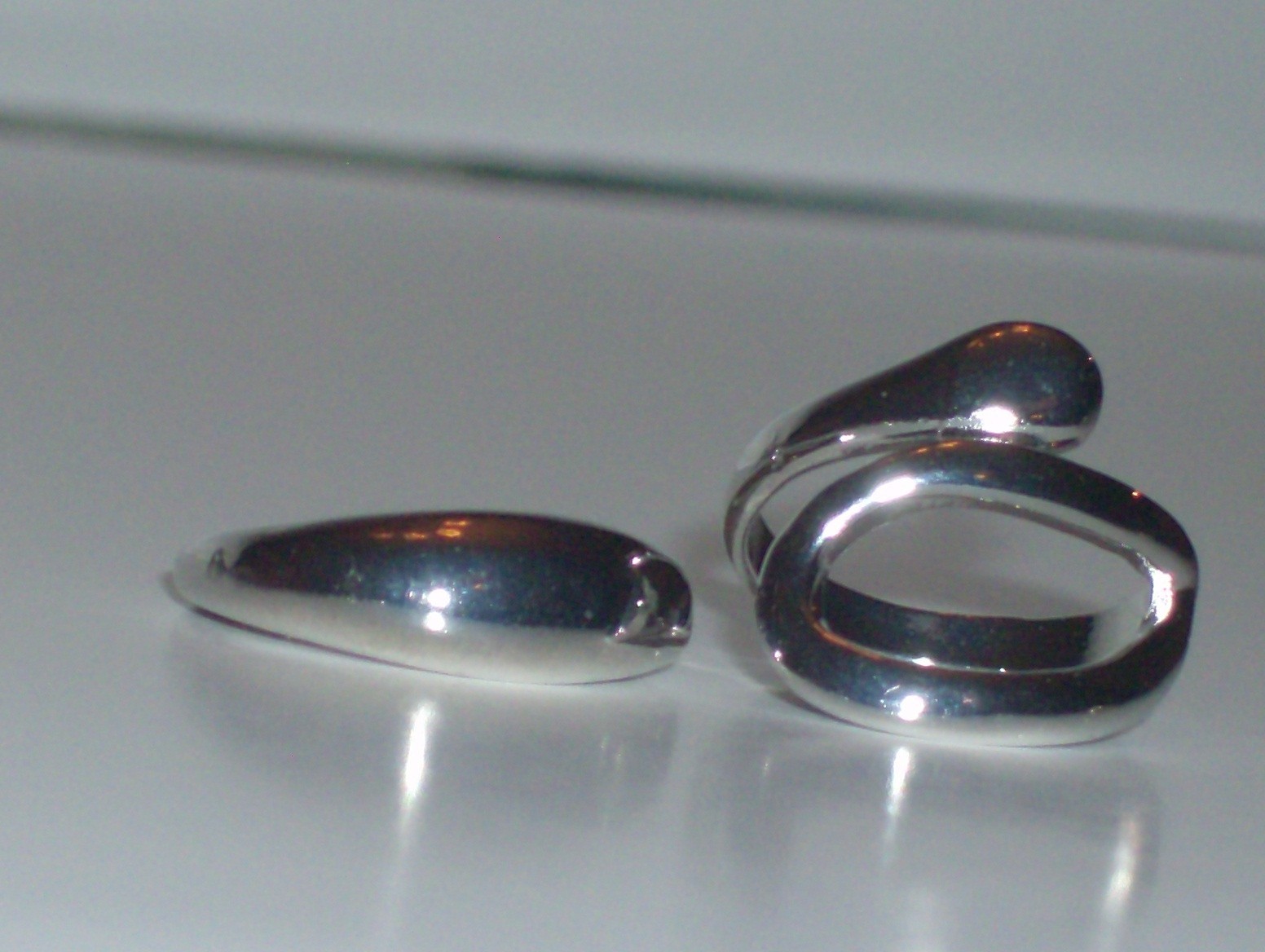 8 Pc. Silvertone Unique Band Variety Ring Lot-Sizes 7, 8, 8.5, 9 & 9.5