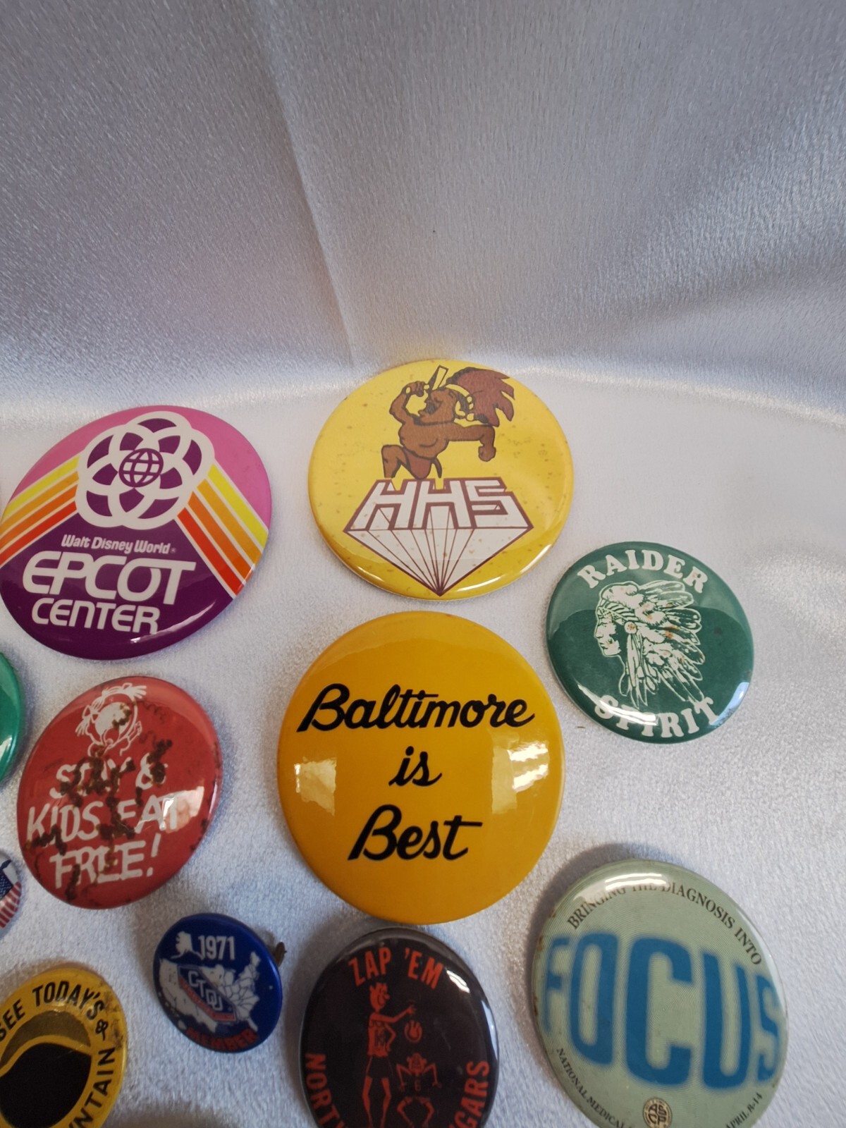 Eclectic Lot of Vintage 70’s Era and 80’s Disney Hotel and More Pinback Buttons
