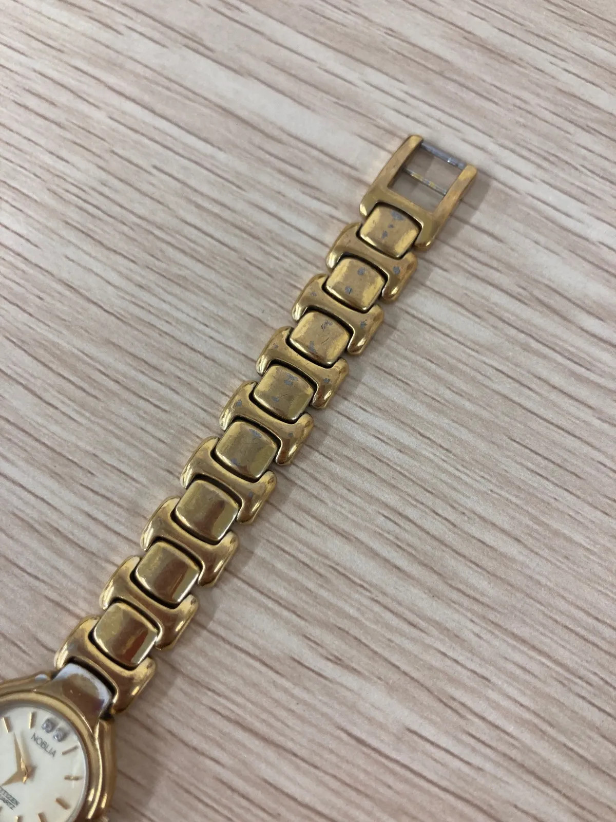 % Non-working Citizen Noblia Gold Stone Wristwatch [Watch 2][1]