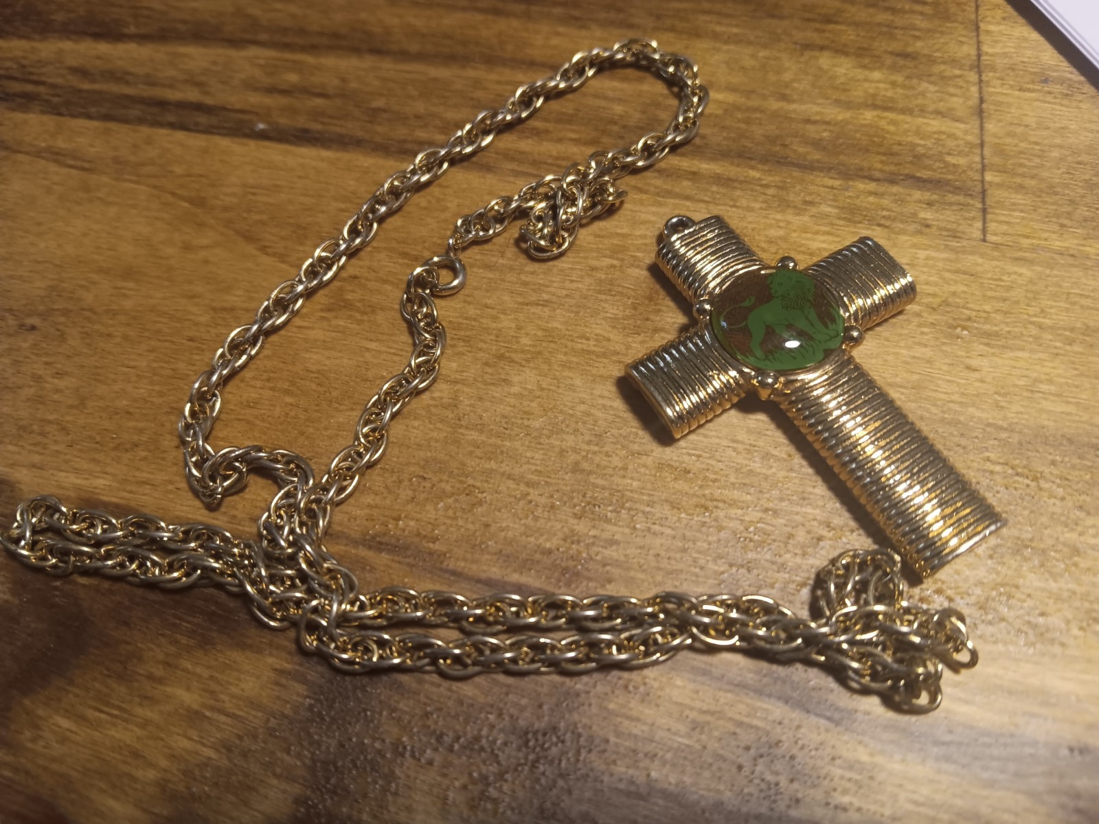 vintage Jeane Dixon leo (lion) zodiac hiroscope cross pendant with chain