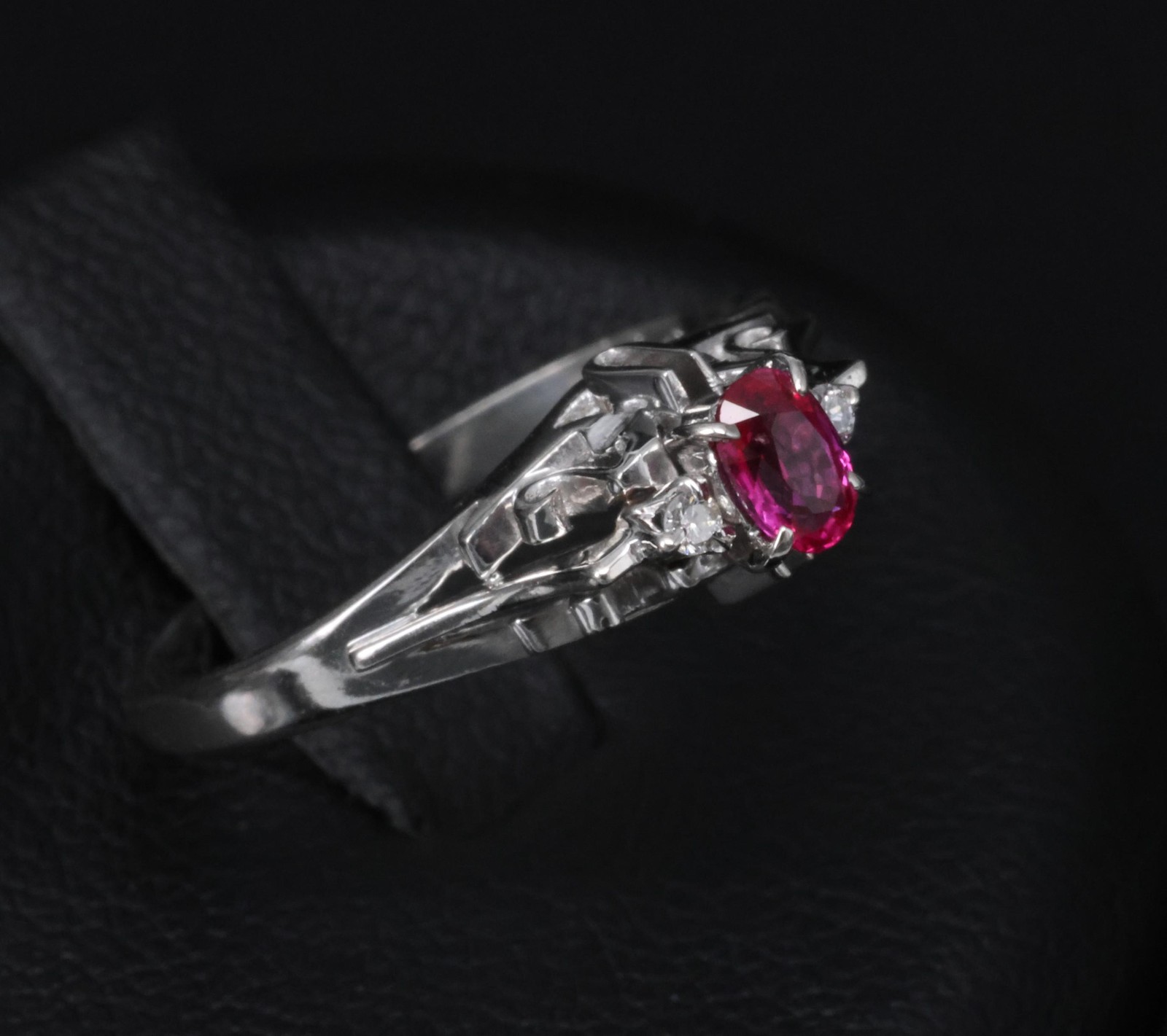 Vintage 0.28ct Vivid Red Natural Ruby & 0.04ct Diamond Platinum Ring Size 6