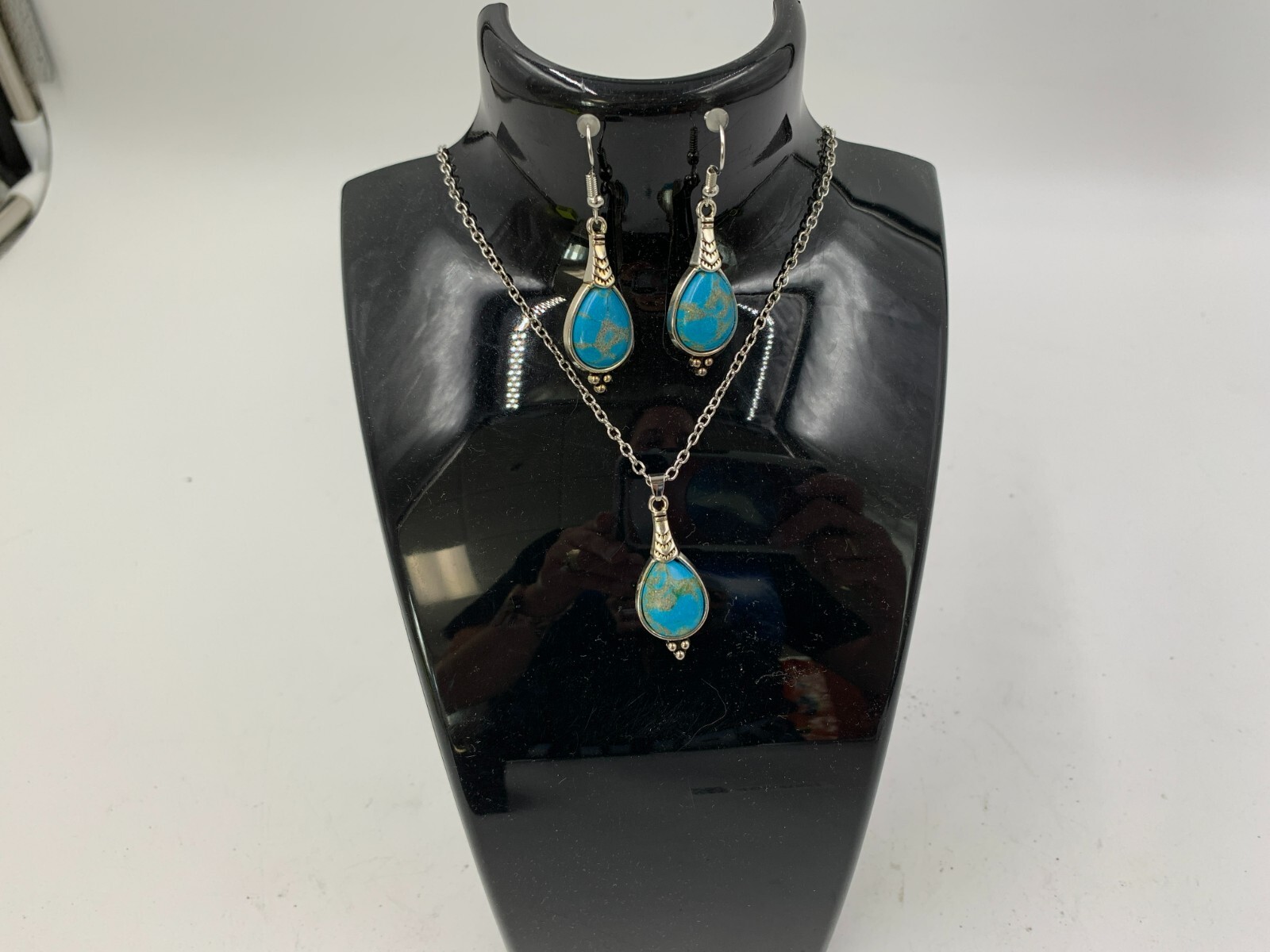 Metal 10in Blue Stone Necklace & Earrings Set JEWERLY021
