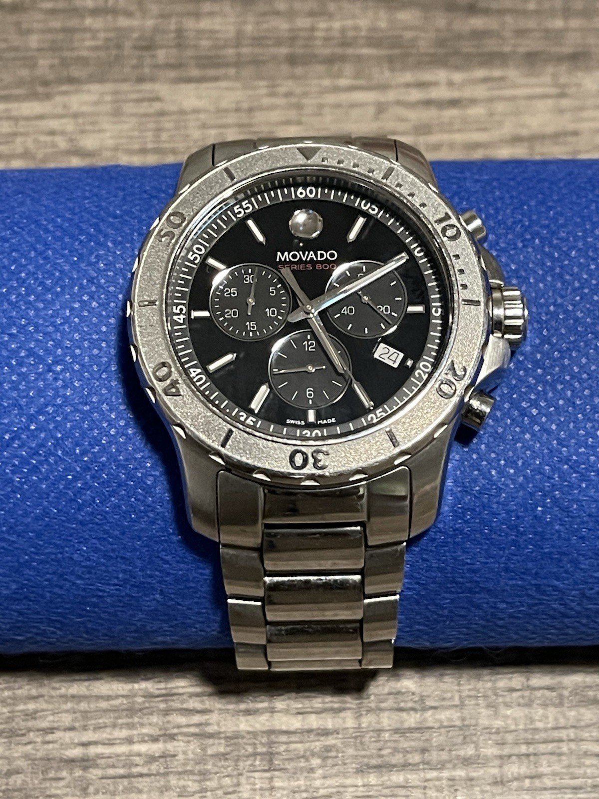 Movado Series 800 Swiss Quartz Chronograph Men’s Watch Black Dial 42mm 200M