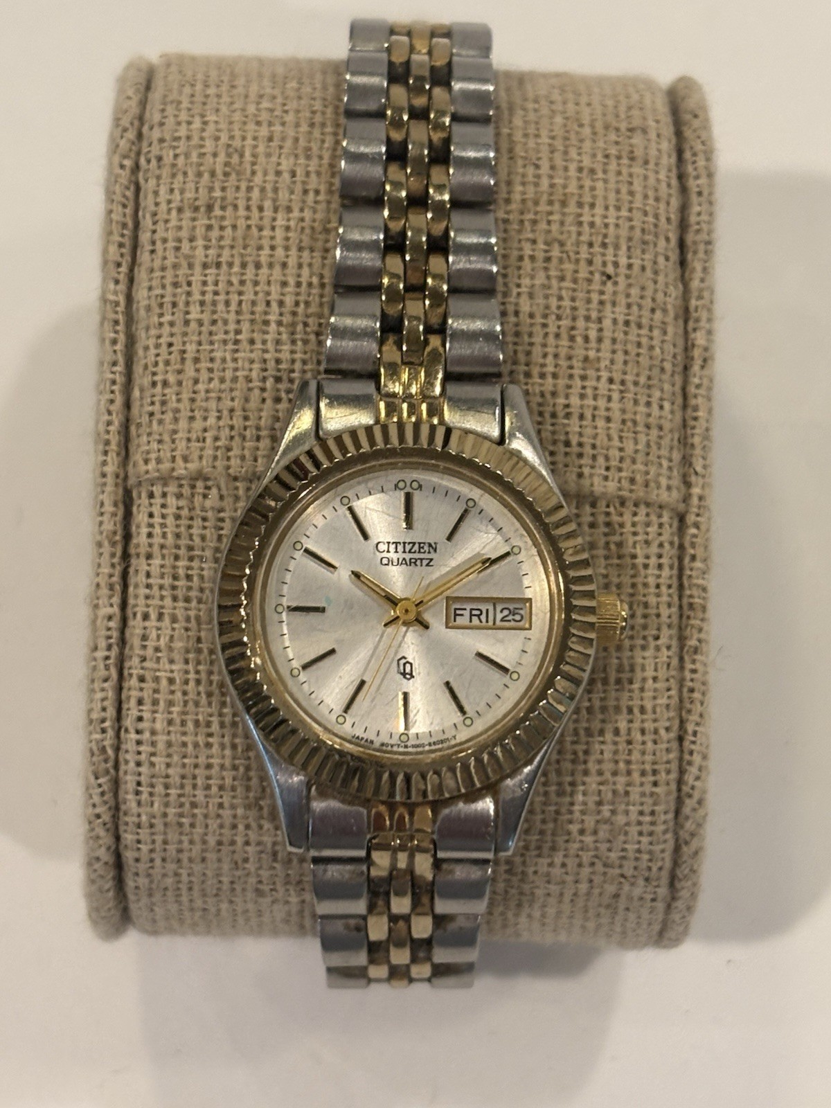 Lot Of 4 LADIES WATCHES- SEIKO PULSAR LORUS CITIZEN- Need Batteries