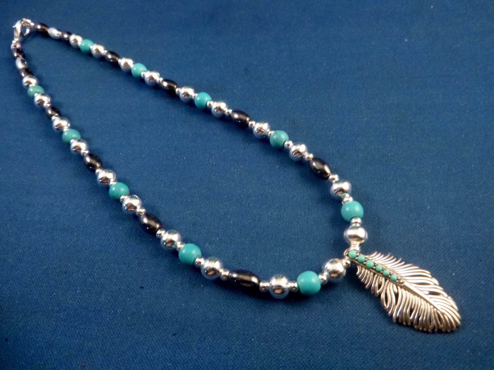 Sterling Silver TURQUOISE Southwest FEATHER PENDANT, 15.5″ bead choker necklace