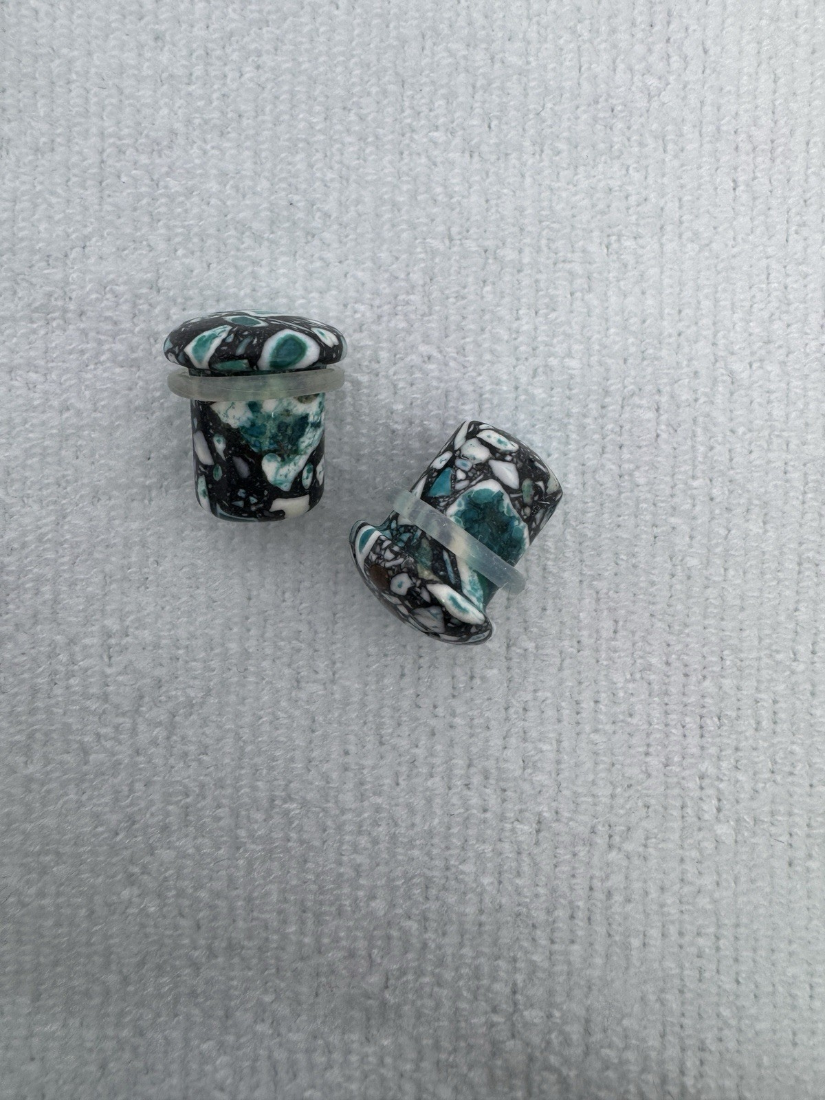 7 Pair 00g 10mm Natural Stone Ear Gauges Forest Collection