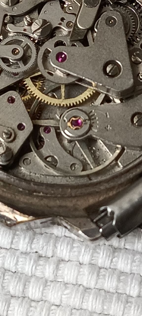 VINTAGE VALJOUX 7733 MANUAL WIND CHRONOGRAPH SWISS WATCH FOR REPAIR OR PARTS