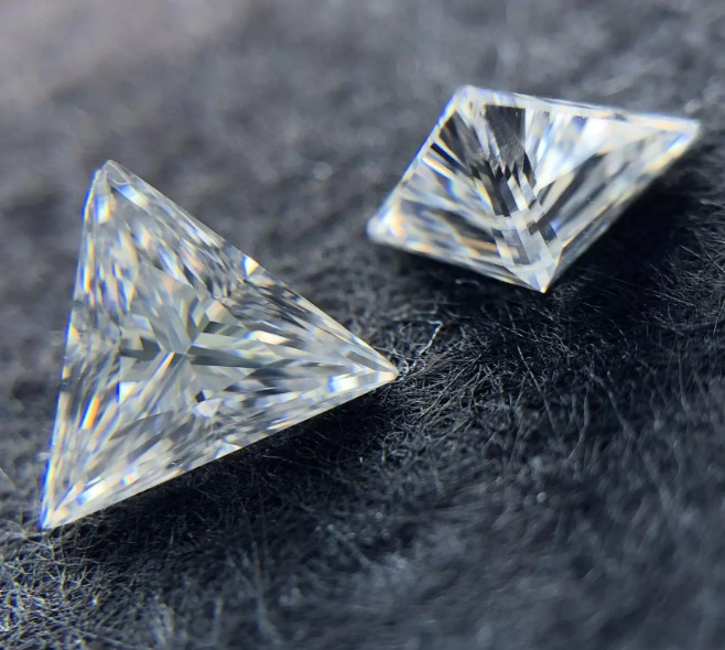 Triangle Cut GRA Certified Moissanite Loose Stone VVS Clarity D Color